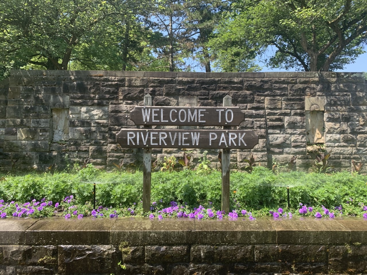 Welcome to Riverview Park sign